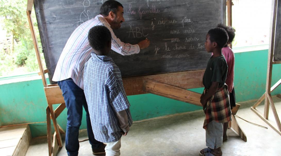 Students volunteer on a Teaching Project before the start of their Projects Abroad French Language Course in Madagascar. While learning French in Madagascar, students also have the option to volunteer on a Teaching Project and work with children.